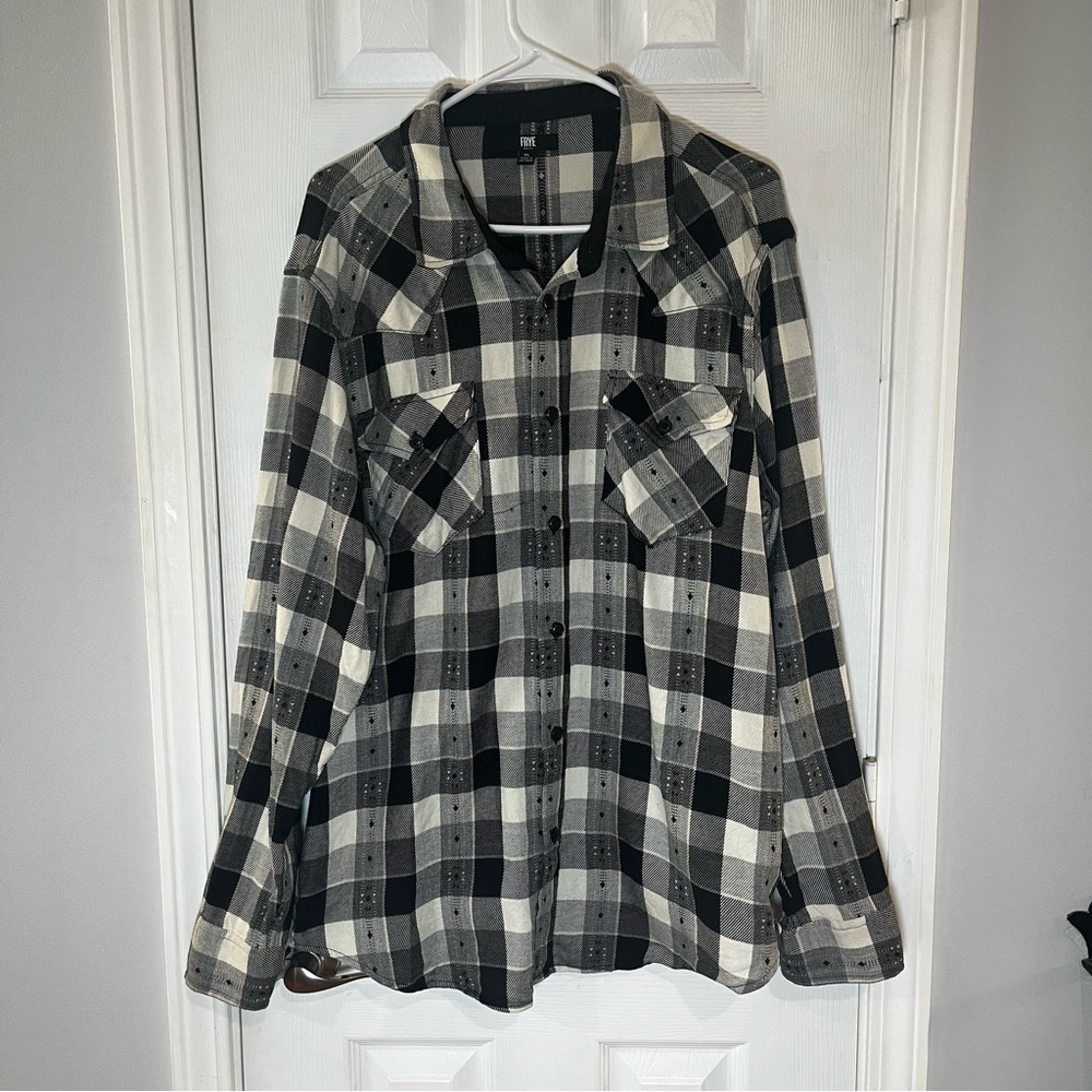Frye Mens Black and Cream Plaid Western Style Button Up Long Sleeve Shirt XL